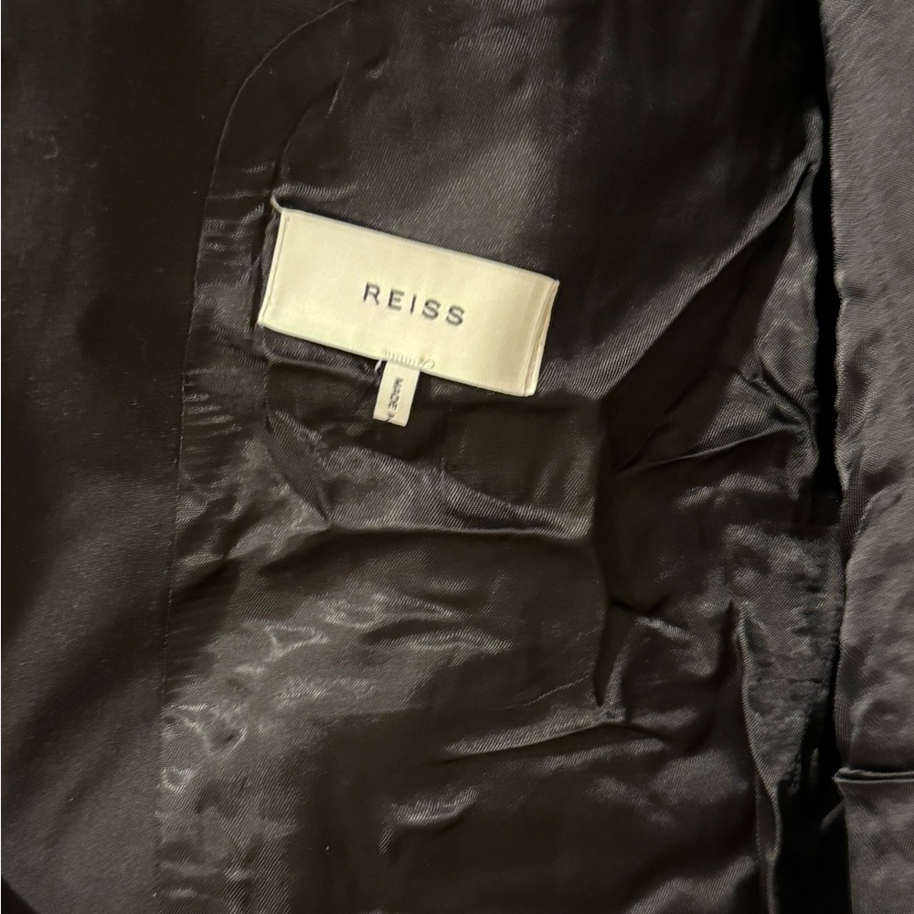 NWT Reiss Hope Two Button Notch Travel Suit Jacket in Black (44R) - Picture 7 of 8